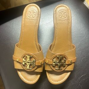 Tory Burch wedge heels size 8M